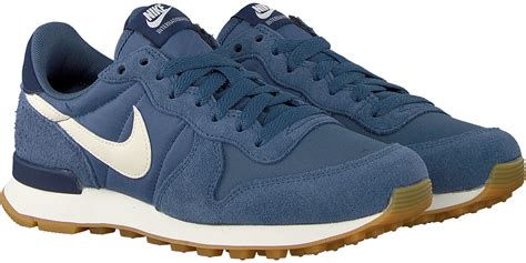 nike internationalist se blauw|Blue Internationalist Shoes (2) .